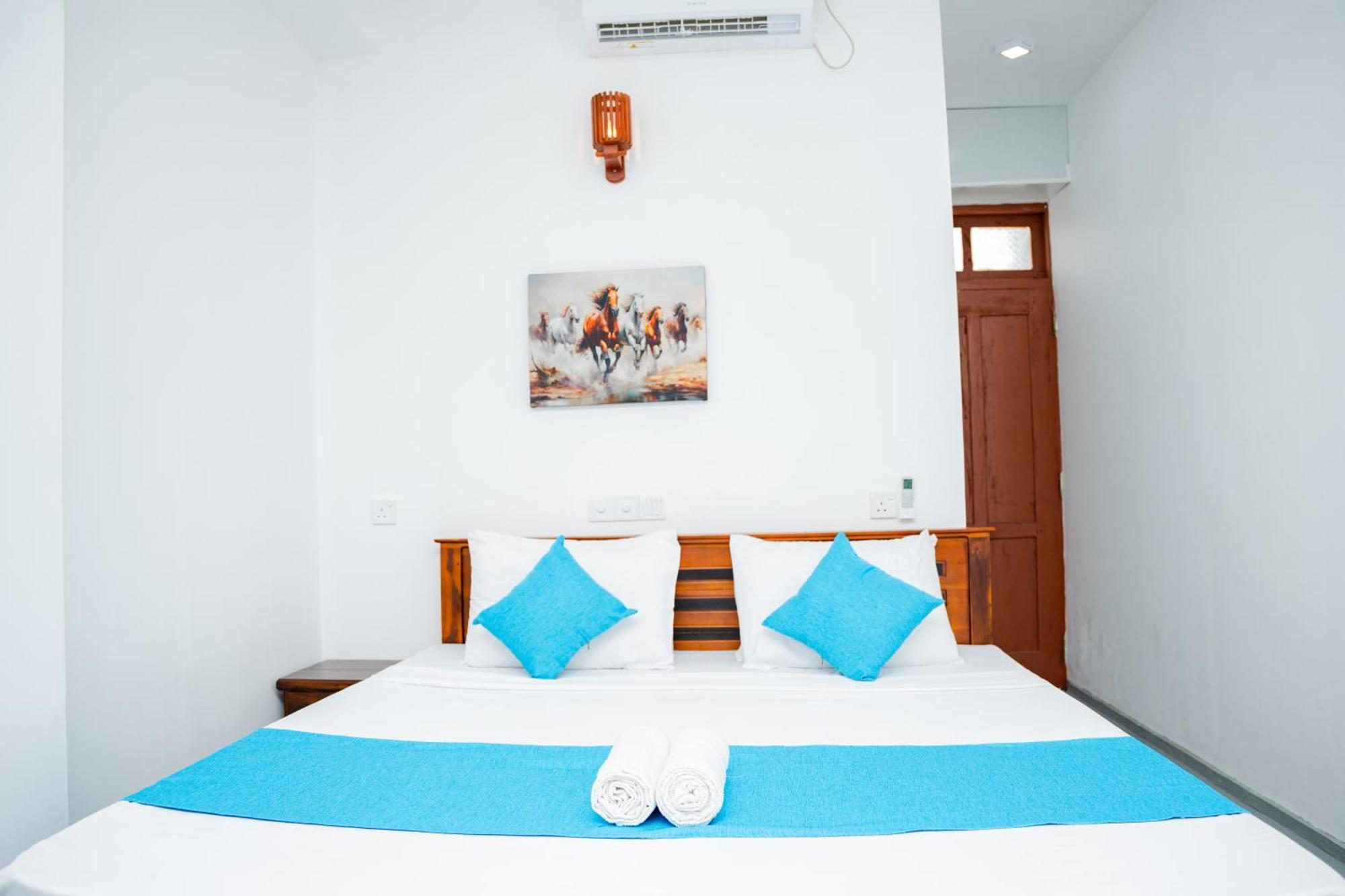 Regal Heights Hotel Weligama Exterior photo